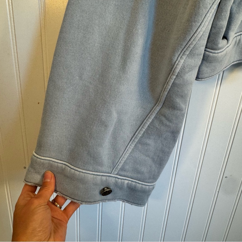 Free People Dreamers Cropped Distressed Jacket Washed Blue Women’s Size Small - Picture 6 of 15